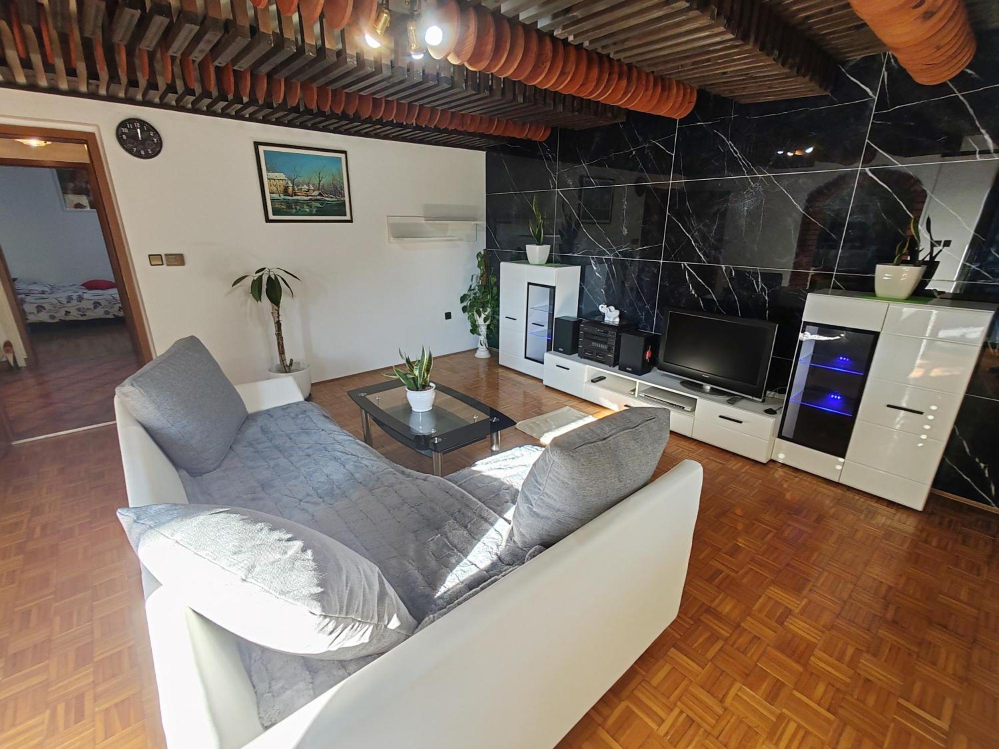 Apartment Preseren Smarjeske Toplice Exterior photo